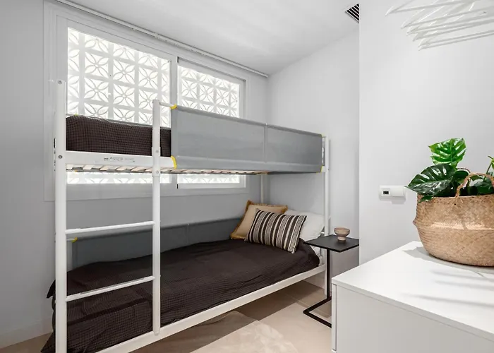 아파트 Fresh Renovated 2 Bed In Location Rdr236 *