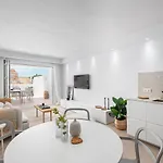 Fresh Renovated 2 Bed In Location Rdr236 * Marbella