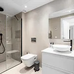 Fresh Renovated 2 Bed In Location Rdr236