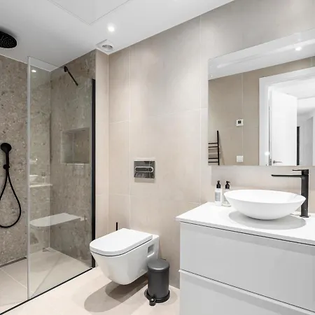 Fresh Renovated 2 Bed In Location Rdr236