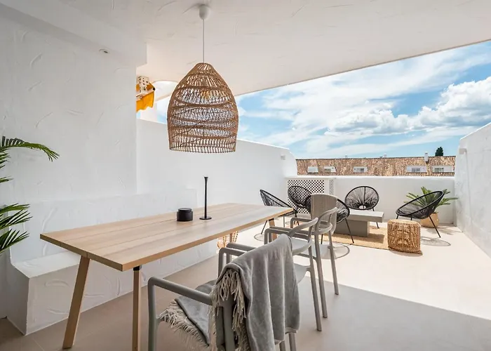 Fresh Renovated 2 Bed In Location Rdr236 *